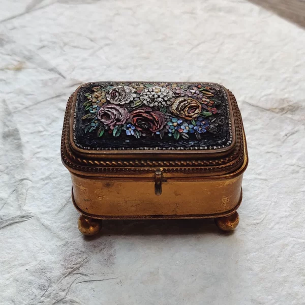 ANTIQUE GLASS JEWELRY BOX