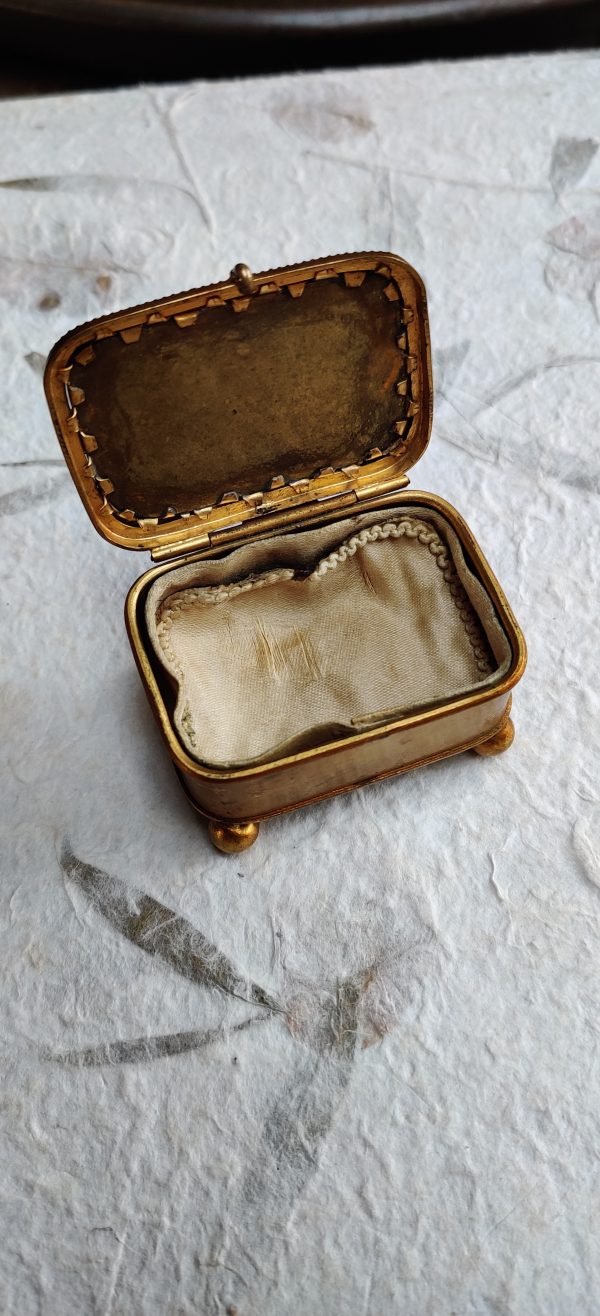ANTIQUE GLASS JEWELRY BOX - Afbeelding 2
