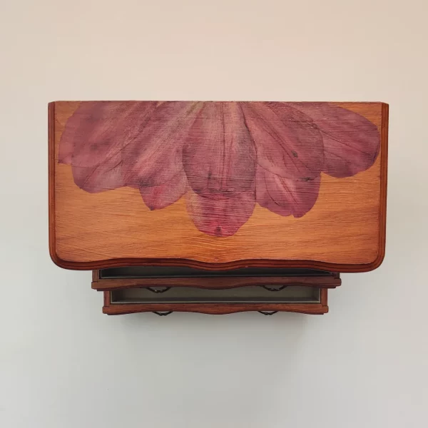 PRESSED TULIP JEWELRY BOX