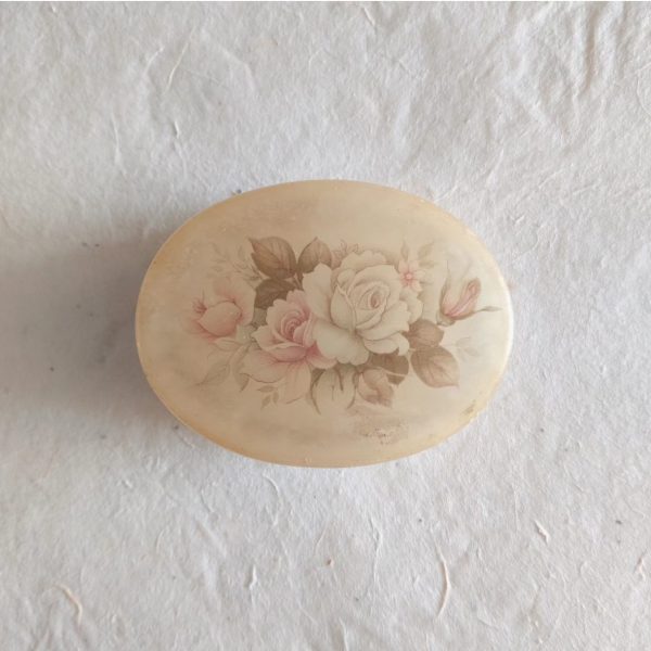 ALABASTER ROSE BOX