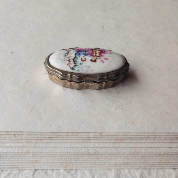 TRINKET OVAL