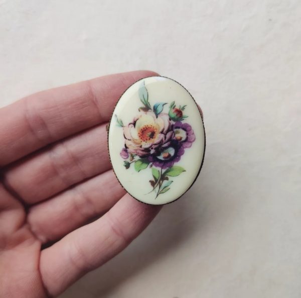 FLOWER BROOCHE