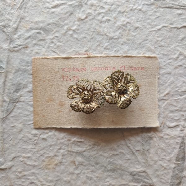 VINTAGE FLOWERS BROOCHE