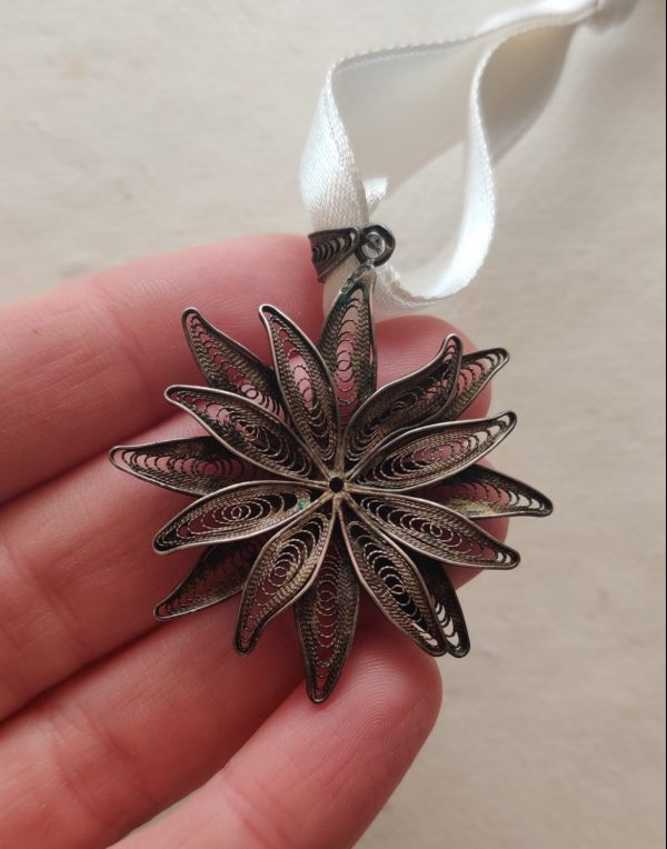 VINTAGE FILIGRAIN FLOWER