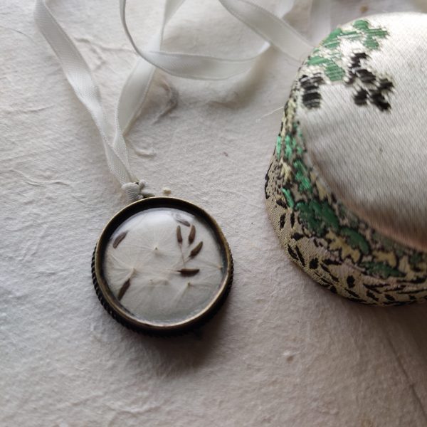 ANTIQUE DANDELION LOCKET - Afbeelding 3