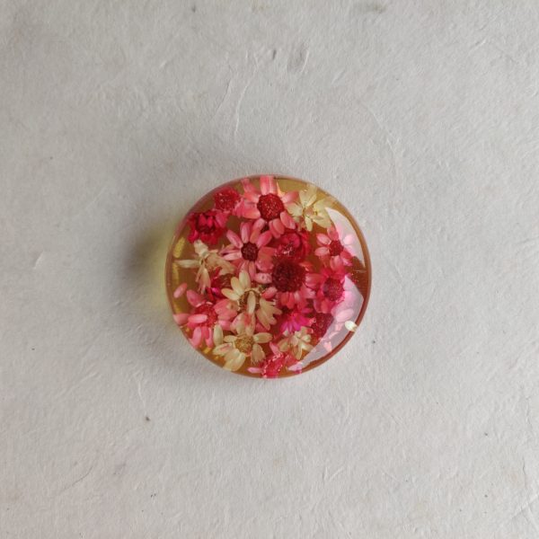 STRAW FLOWER BROOCHE